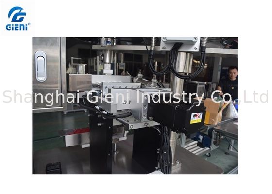 เครื่องบรรจุลิปสติกแบบฟันผุ 6 ช่องพร้อมถังวัสดุ 20 ลิตรสองอัน