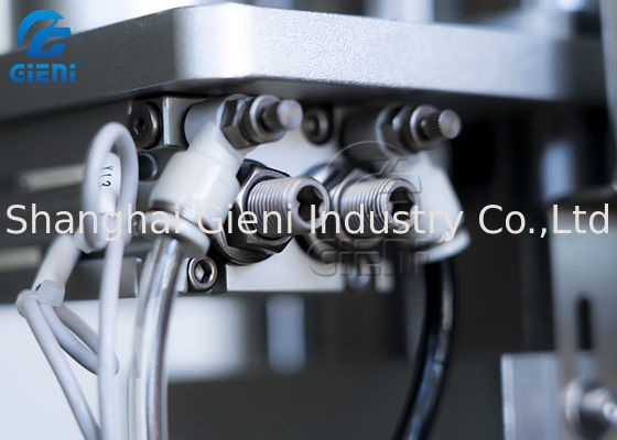 เครื่องบรรจุกึ่งอัตโนมัติขนาดเล็กสำหรับมาสคาร่าพร้อมคอนโทรลเลอร์แบบตั้งโปรแกรมได้