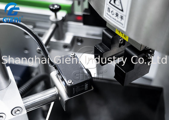 เครื่องติดฉลากลิปสติกเครื่องสำอางค์ 90 ชิ้น / นาทีไม่ลื่นไถล