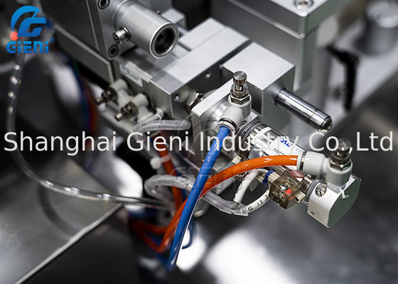 เครื่องติดฉลากลิปสติกเครื่องสำอางค์ 90 ชิ้น / นาทีไม่ลื่นไถล