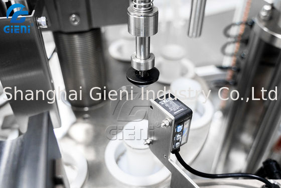 SUS316L 2400pcs / H เครื่องบรรจุหลอดเครื่องสำอางหมุนเวียนน้ำ