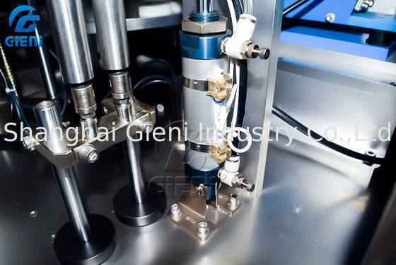 เครื่องบรรจุลิปกลอสกึ่งอัตโนมัติโรตารี 15 ลิตร